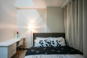 A2J Luxury 1BR Suite Near Uptown Mall BGC Taguig